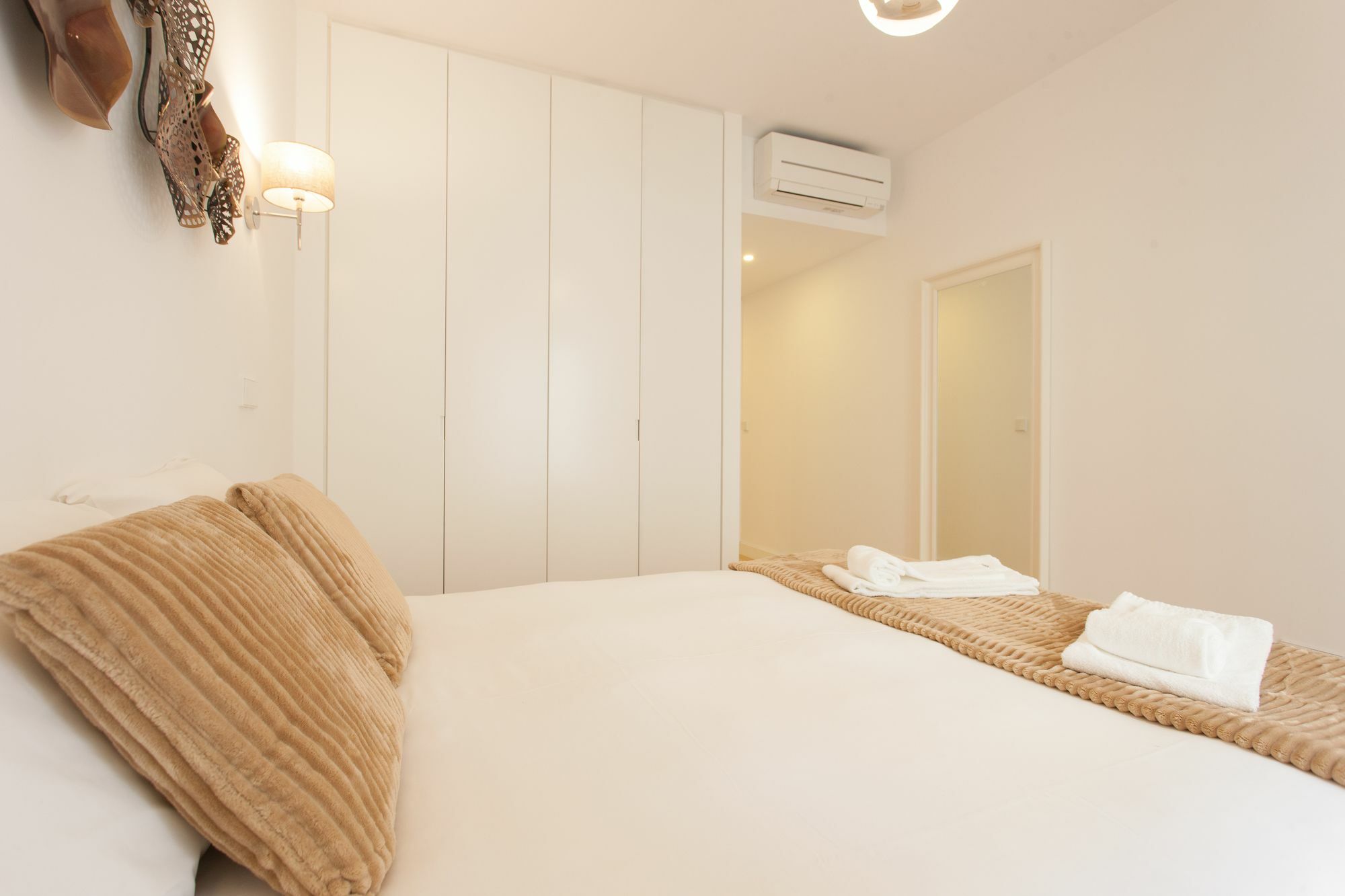 Mouraria Blue By Lu Holidays Apartment Lissabon